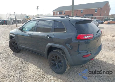 2016 Jeep Cherokee Trailhawk z USA, uszkodzony, nr VIN 1C4PJMBS3GW241785